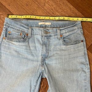 Levi boyfriend jeans 28 light wash